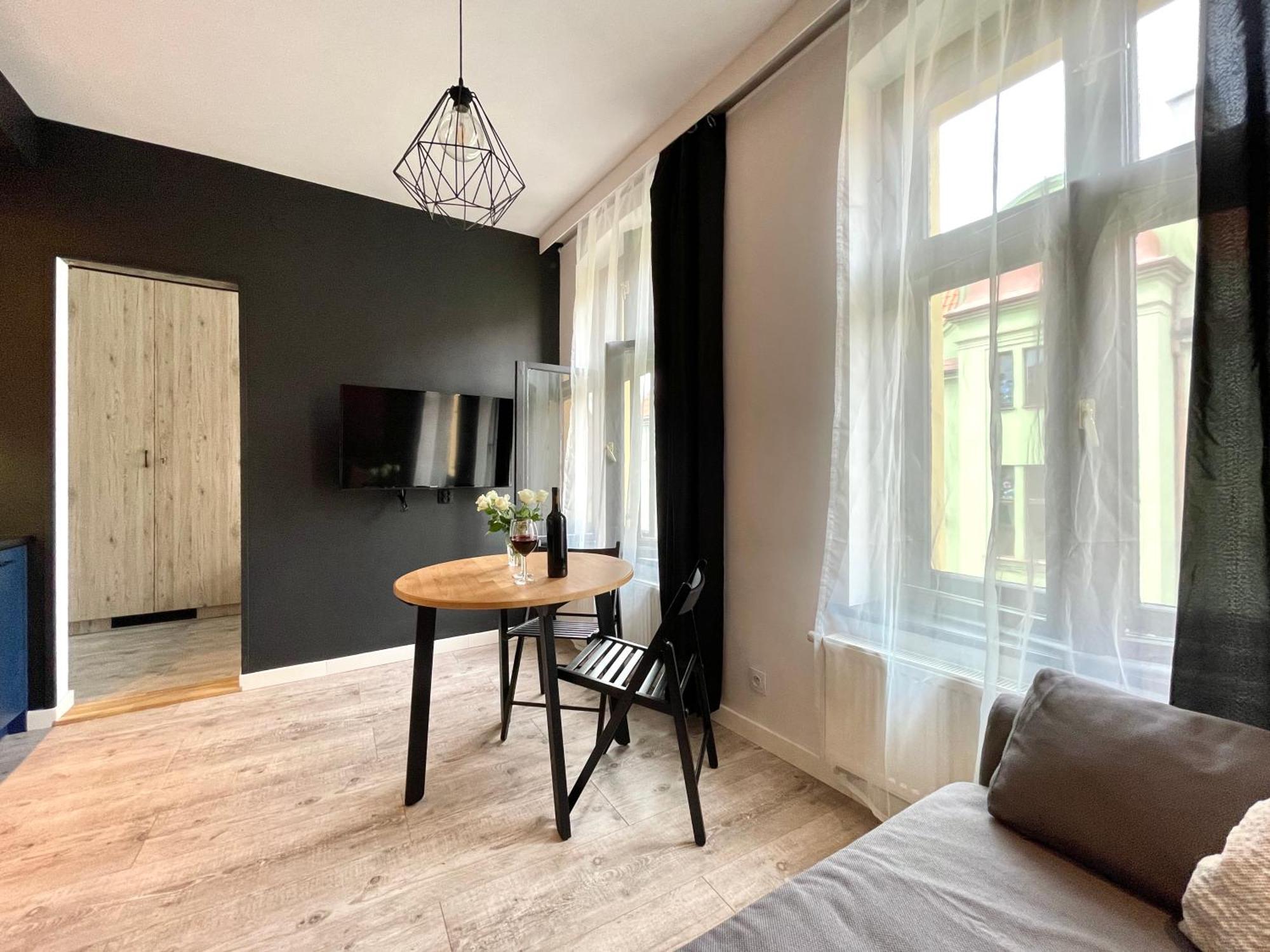 Copernicus Street Apartment - Broken Flowers And Twin Peaks Torun Luaran gambar