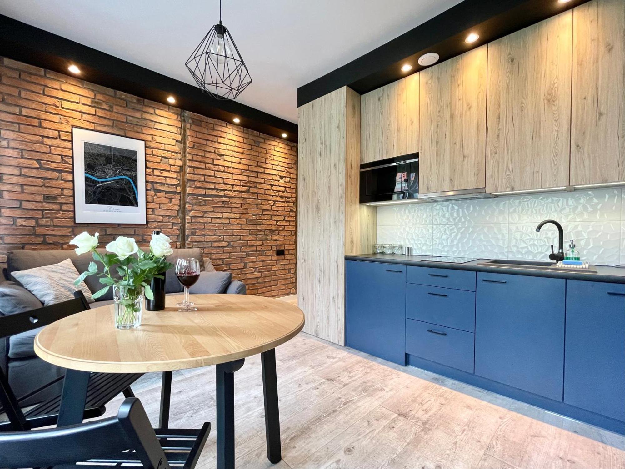 Copernicus Street Apartment - Broken Flowers And Twin Peaks Torun Luaran gambar
